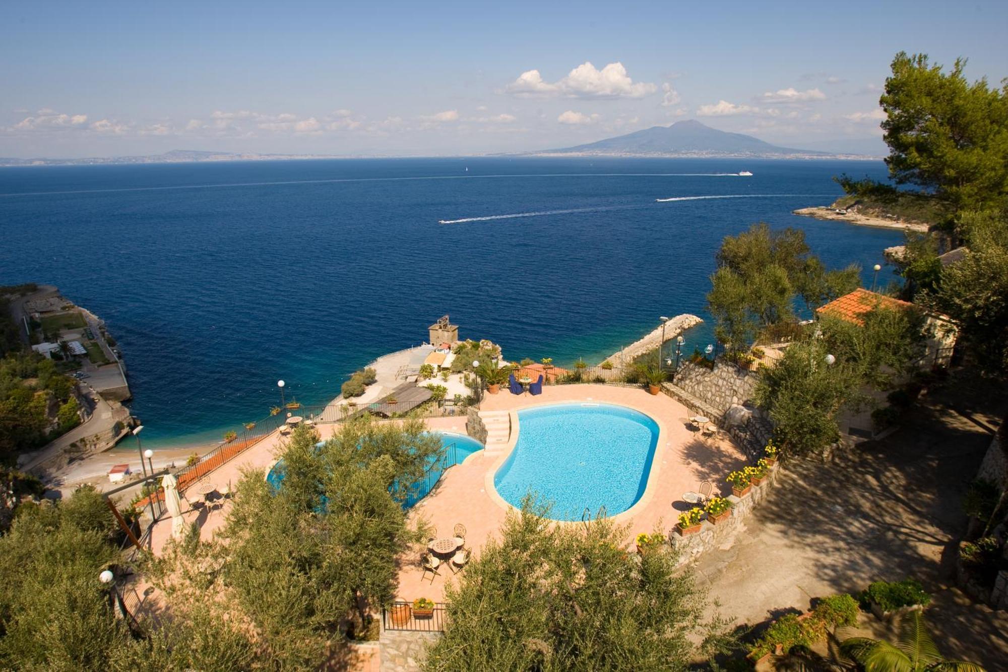 Villaggio Villa Lubrense Маса Лубрензе Екстериор снимка
