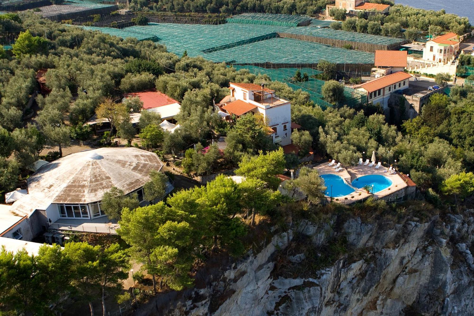 Villaggio Villa Lubrense Маса Лубрензе Екстериор снимка